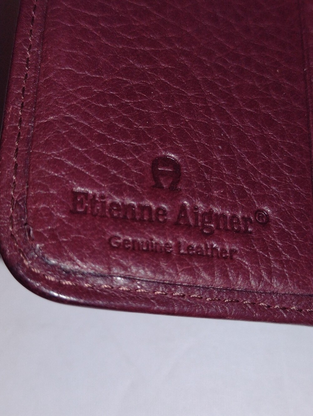 Etienne Aigner Genuine Leather Bi-Fold Wallet Oxblood Pebble Card Holder Logo - Picture 4 of 6